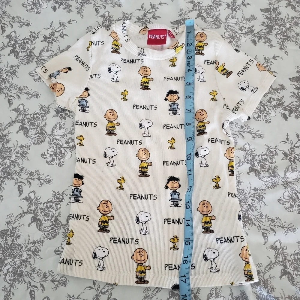 Peanuts girls snoopy print rib tee size XS